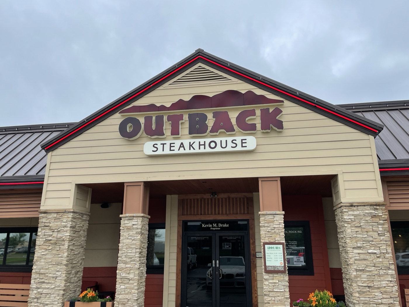 How to Get Free Food This Weekend - Outback Steakhouse Is Celebrating Football Season with a Free Appetizer!