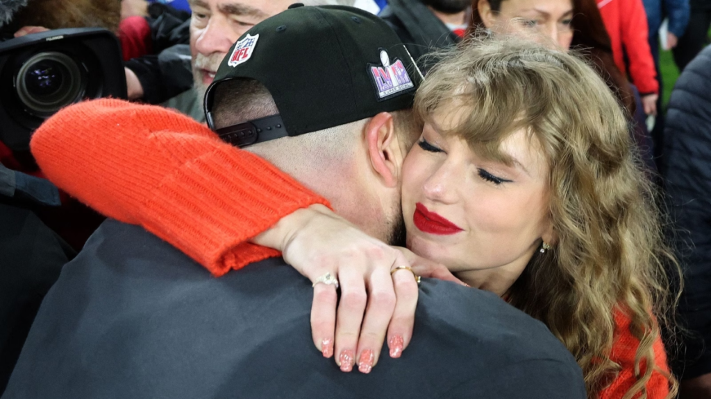 Taylor Swift’s Heartfelt Reunion with Travis Kelce After a Month Apart – Inside Their Romantic Weekend