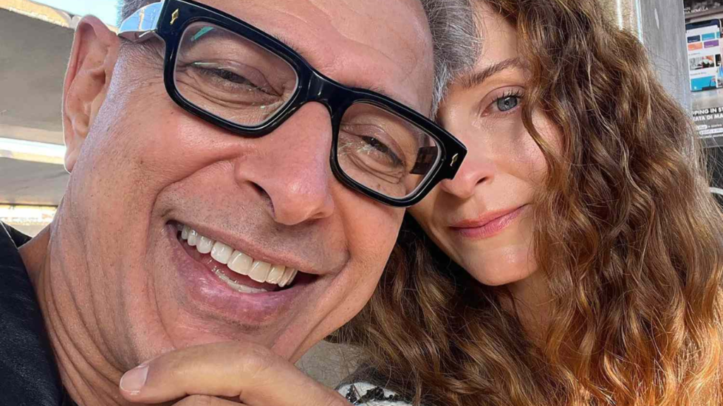 Is Jeff Goldblum Gay or Straight? Breaking Down the Actor’s Love Life and Public Image